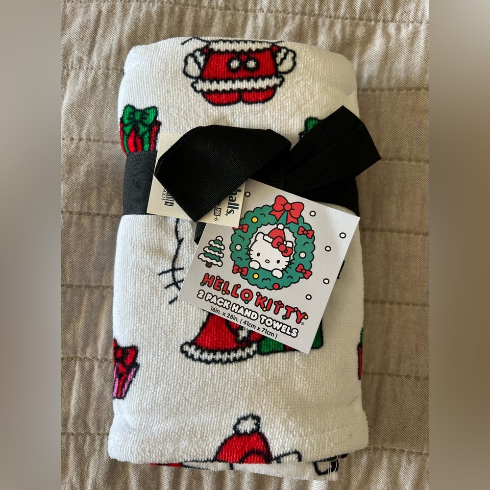 Hello Kitty hand towels